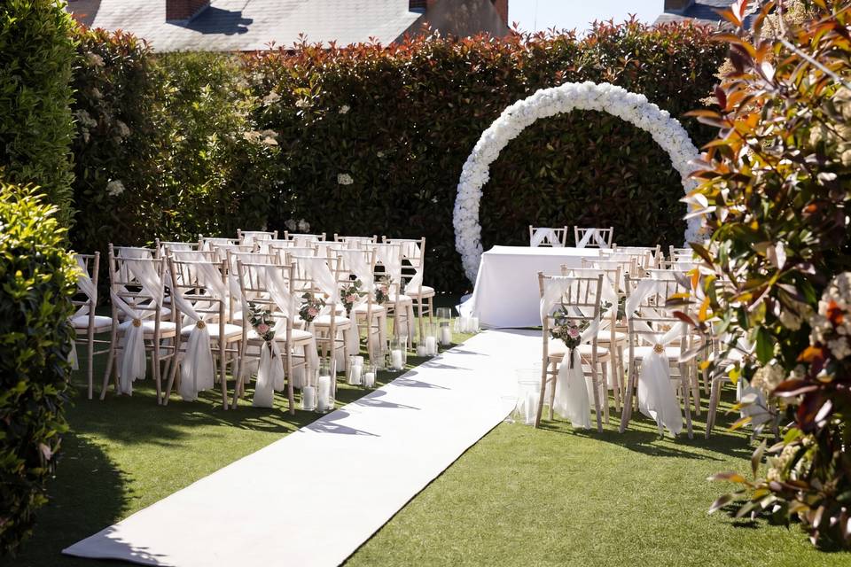 Outdoor ceremony