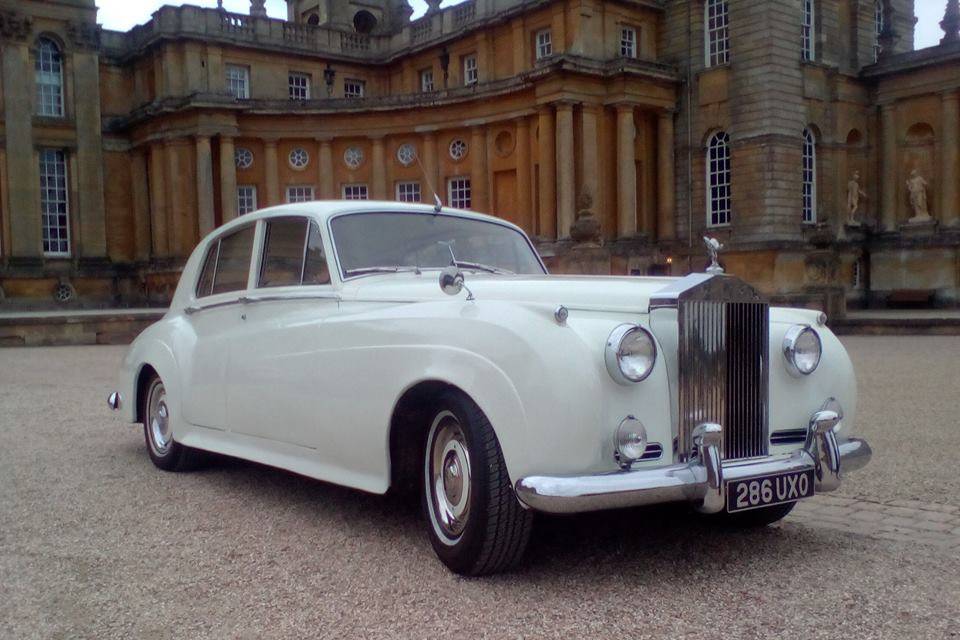Classic Rolls-Royce Silver Cloud