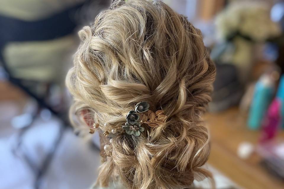 Bridesmaid hair