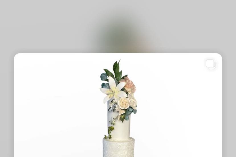 Sugar flowers and stencil work