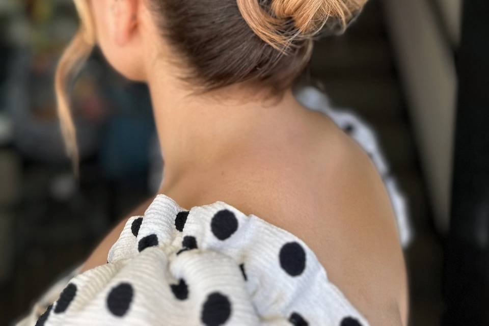 Twisted bun