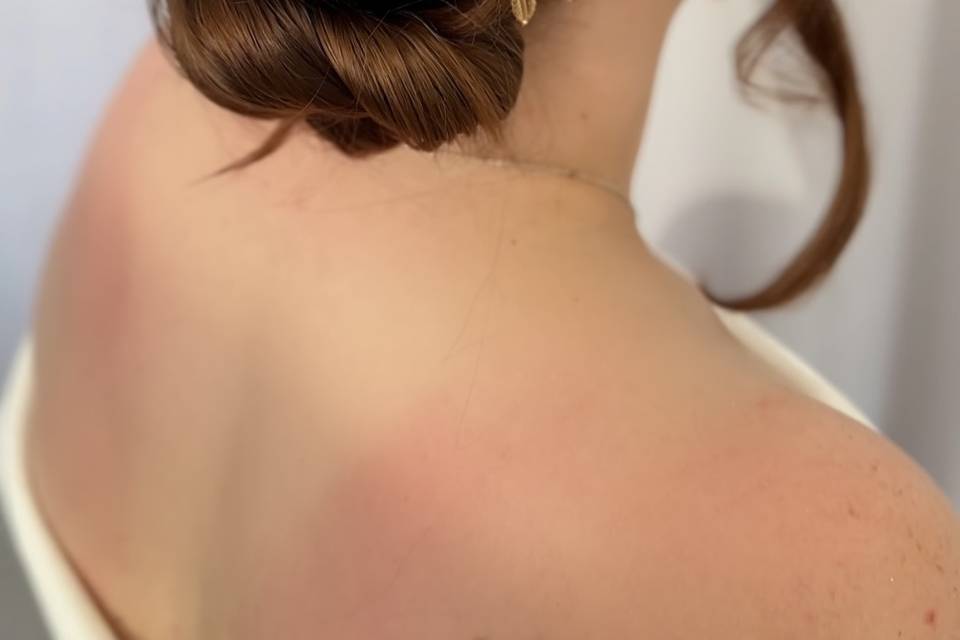 Classic low bun