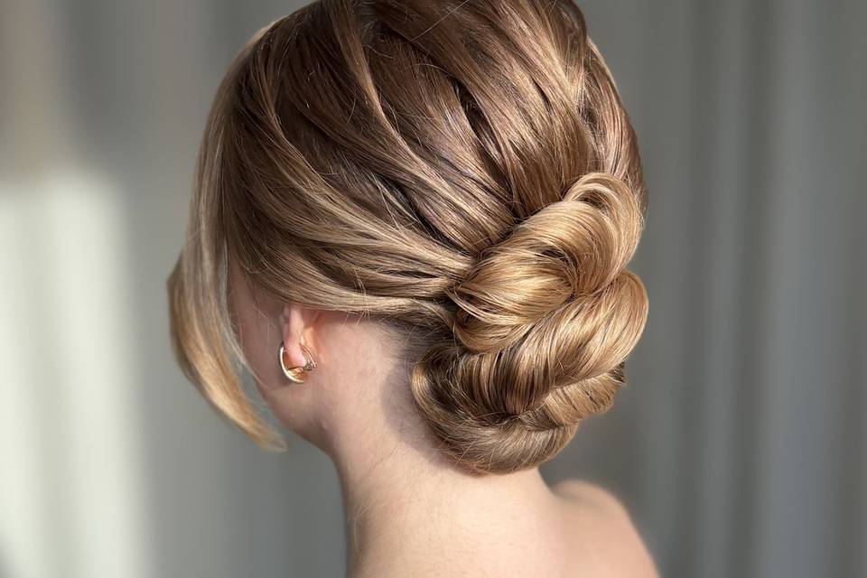 Low twisted bun