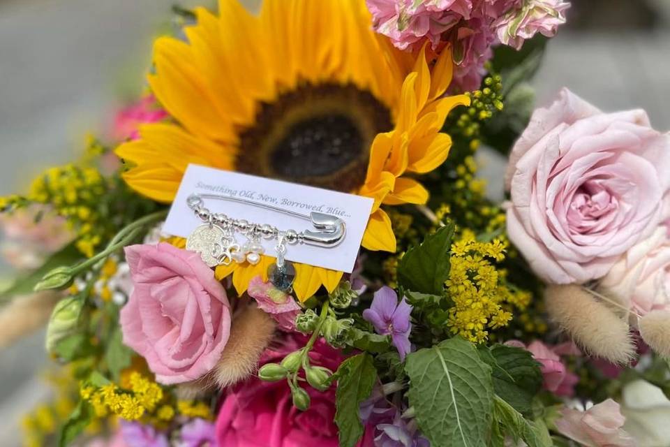 Bridal Bouquet with Pin Charm