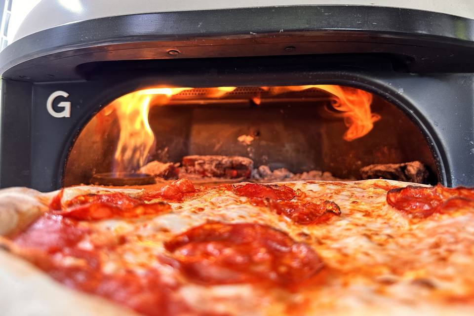 Blazing hot pizza oven! 🔥