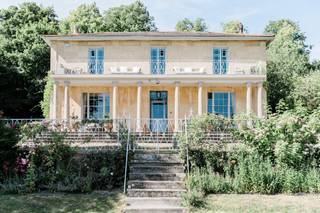 Henge Estate - Manor House