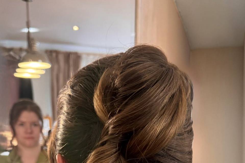 bridesmaid hair