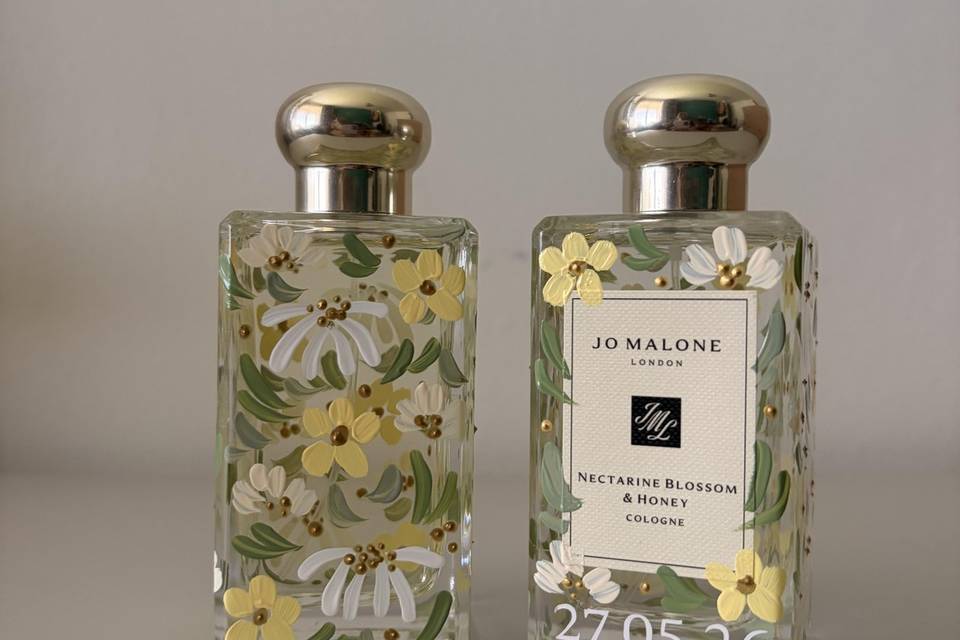 Perfume painting service