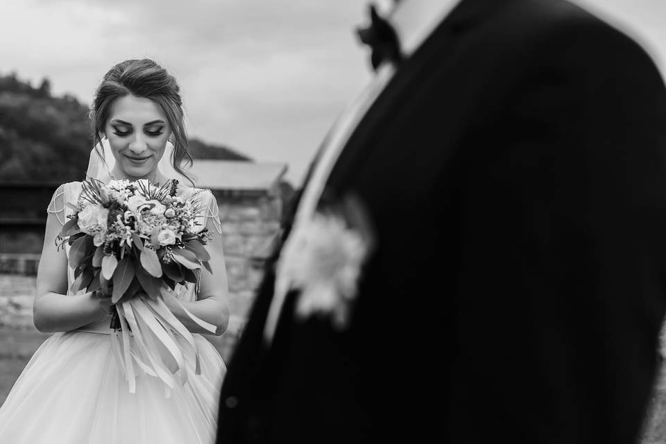 Black and white bridal portrai