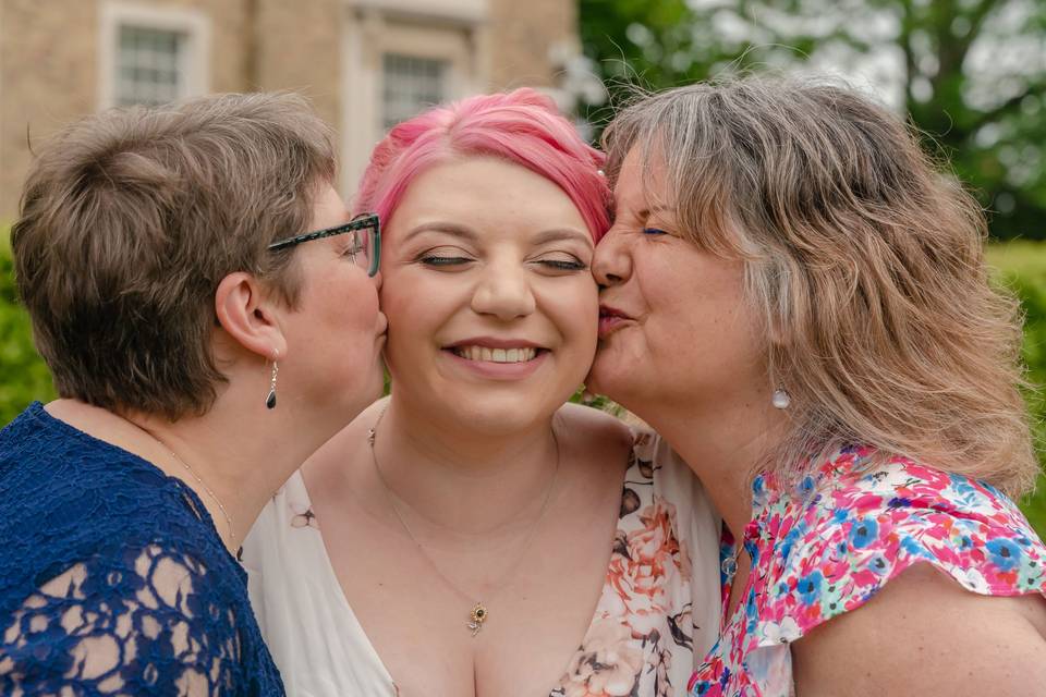 Kisses for the bride