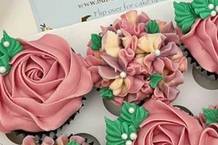 Floral cupcakes