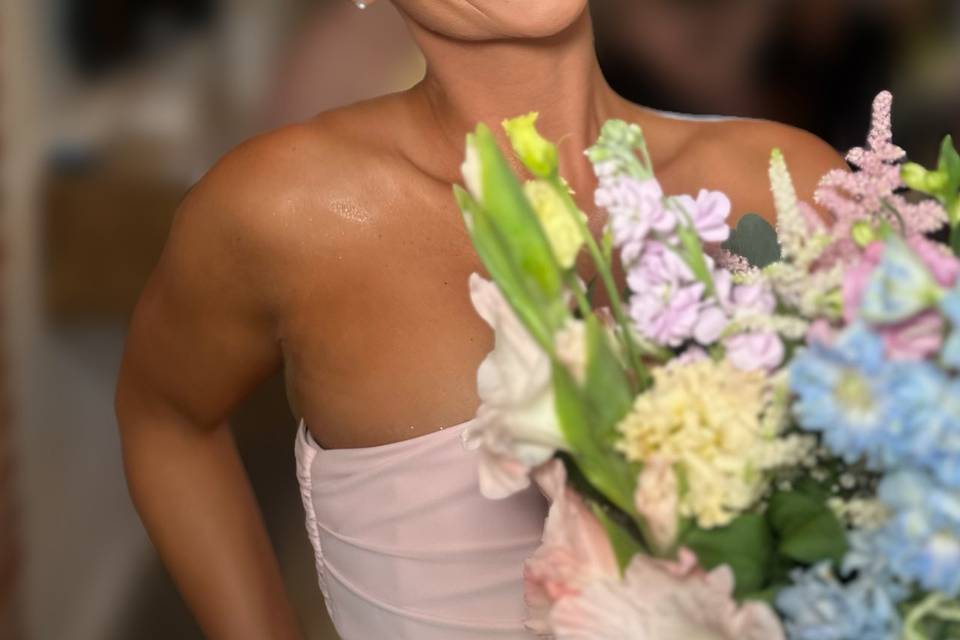 Glam bridesmaid look