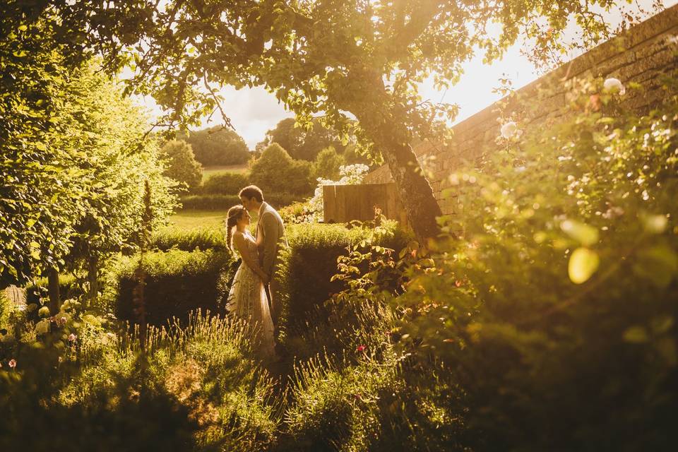 Newlyweds drenched in sunset - Kevin Fern Photography