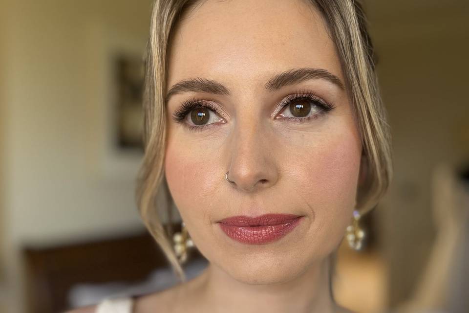 Classic bridal makeup