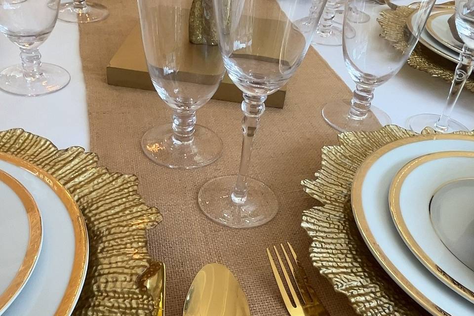 Gold tableware