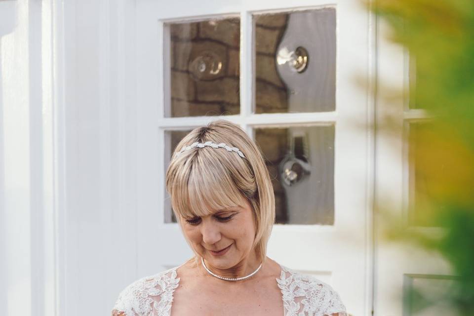 Stunning bride and bouquet