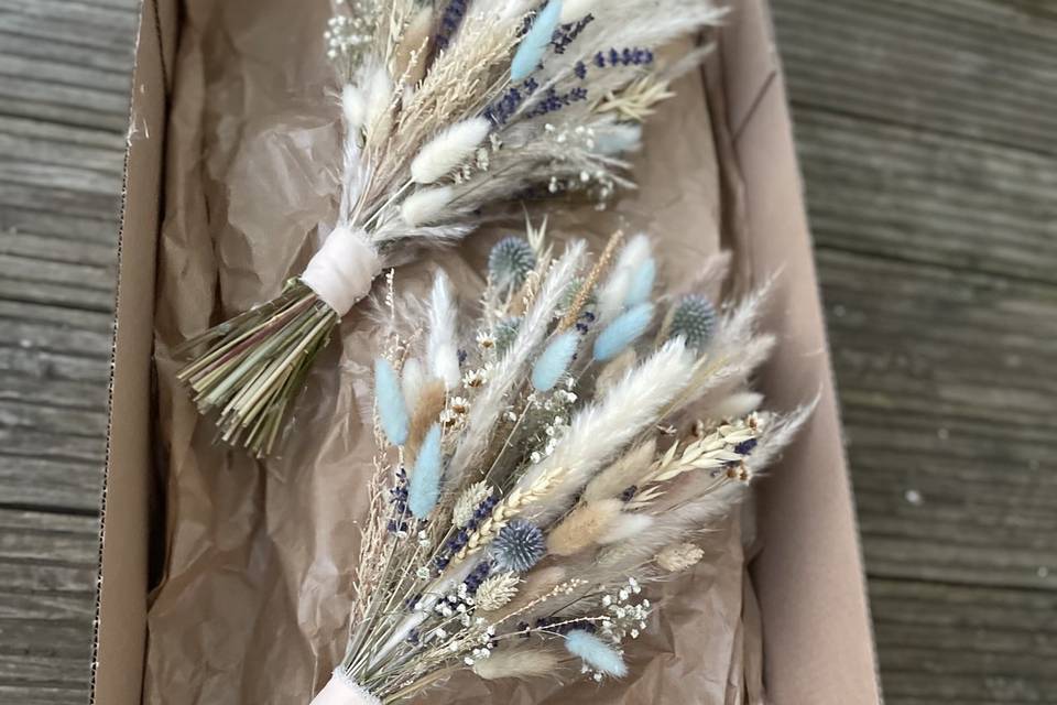 Dried bridesmaids bouquets