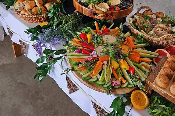 Grande Ultimate Grazing Table