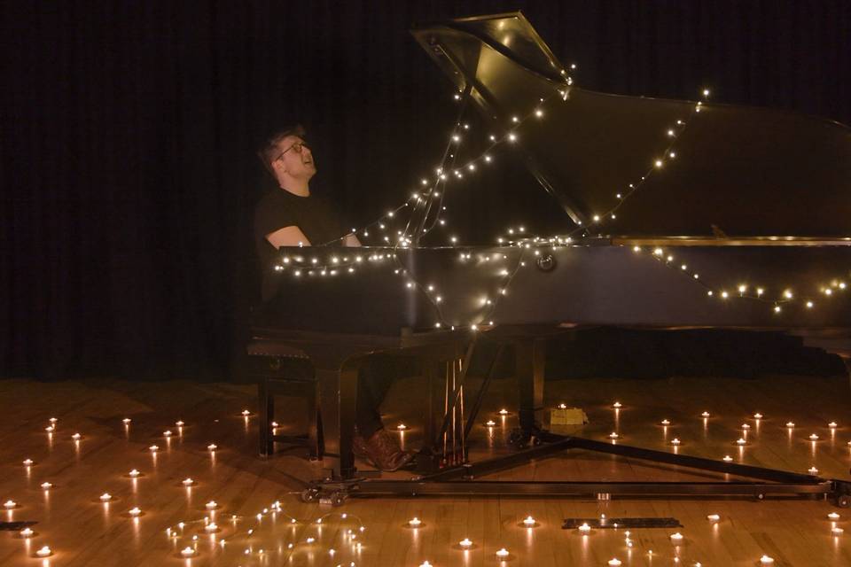 Piano in Lights