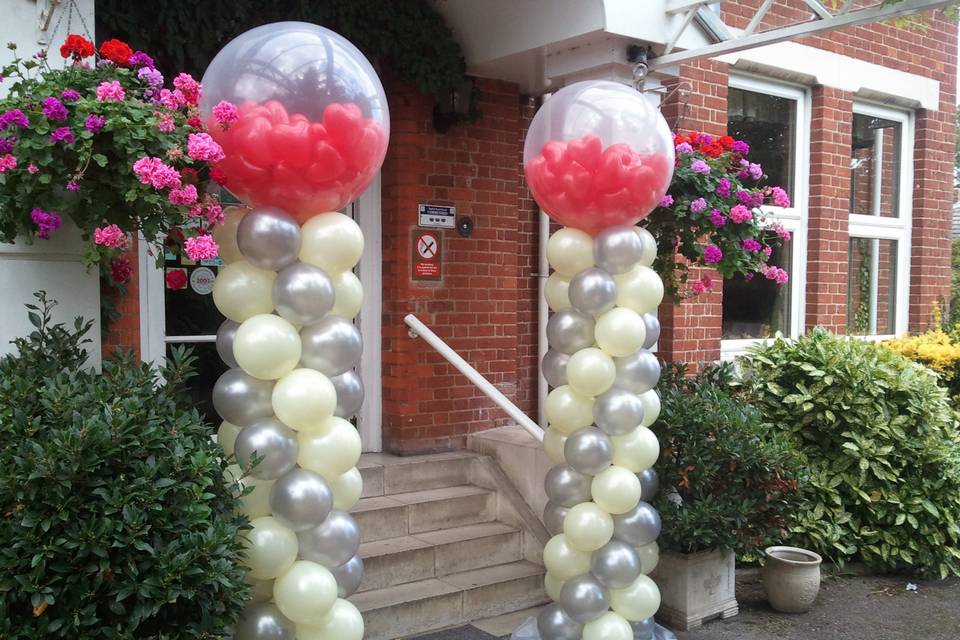 Balloon column heart filled