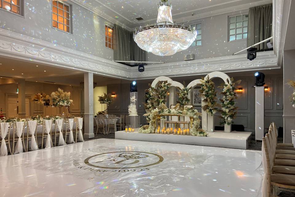 Regency Suite wedding decor