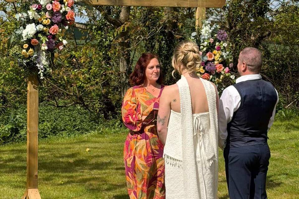 Alexandra Vane Celebrant & Storyteller