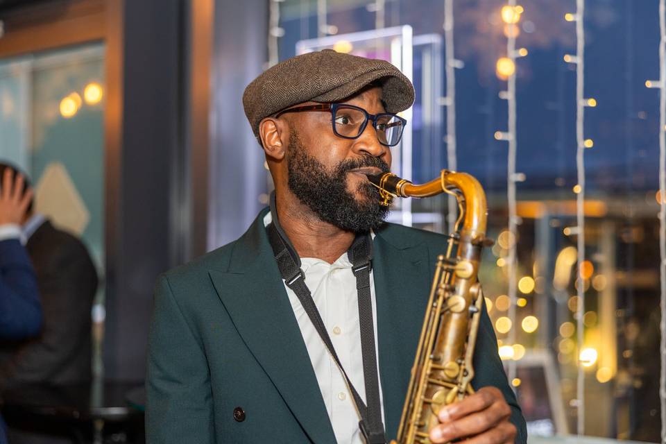 Usmansax - Saxophonist Portrait