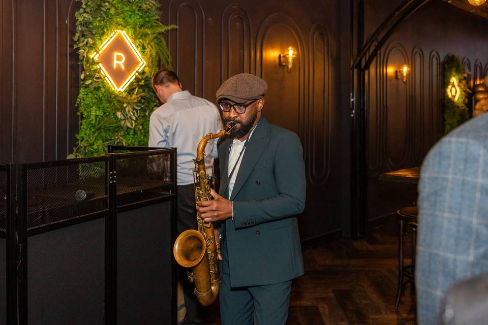 Usmansax - Saxophonist
