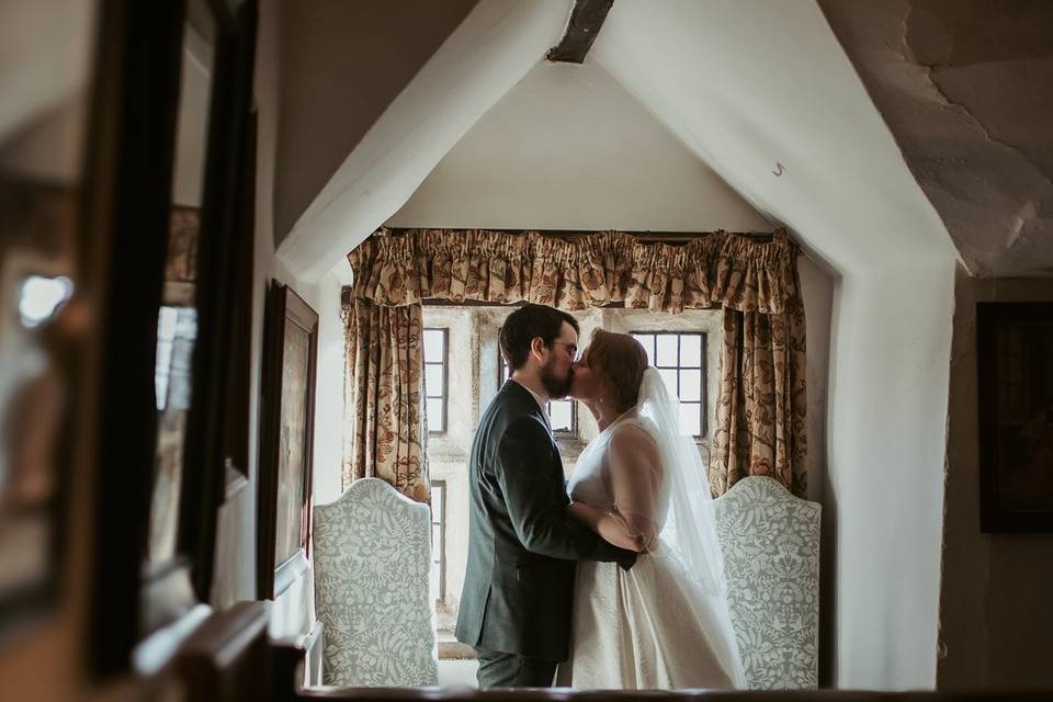 Holdsworth House literary wedd