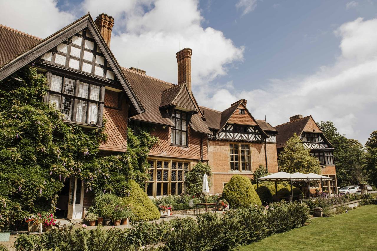 Grim's Dyke Hotel Harrow Weald, Middlesex - Updated prices | hitched.co.uk