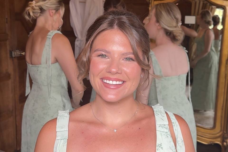 Pretty bridesmaid in green