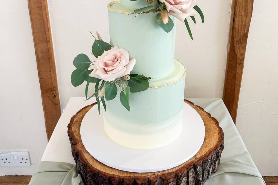 Modern ombré wedding cake