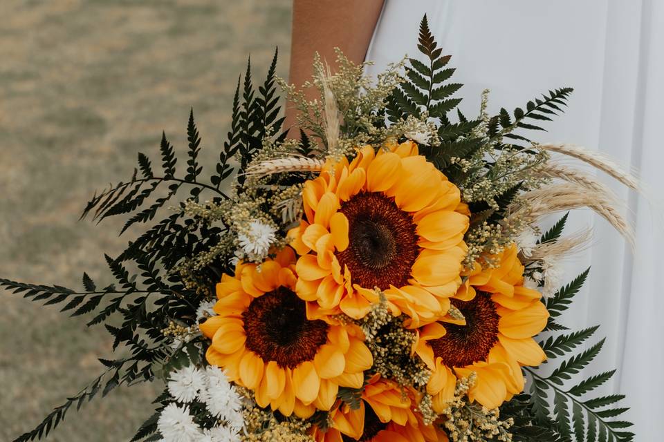 Beautiful bouquet sunflowers