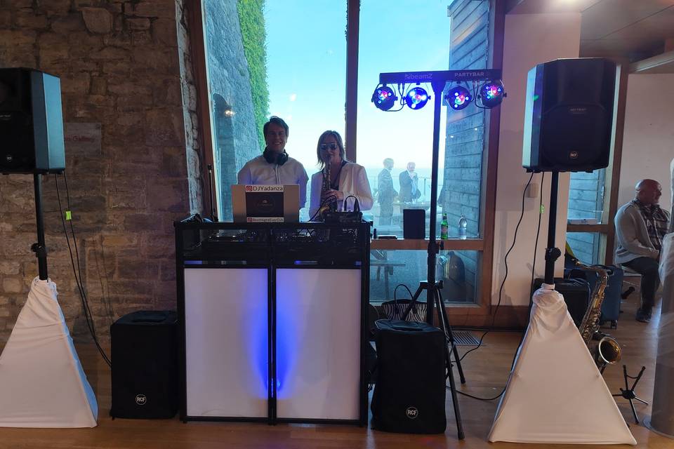 DJ & SAX