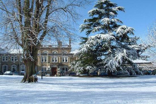 Chilworth Manor Hotel