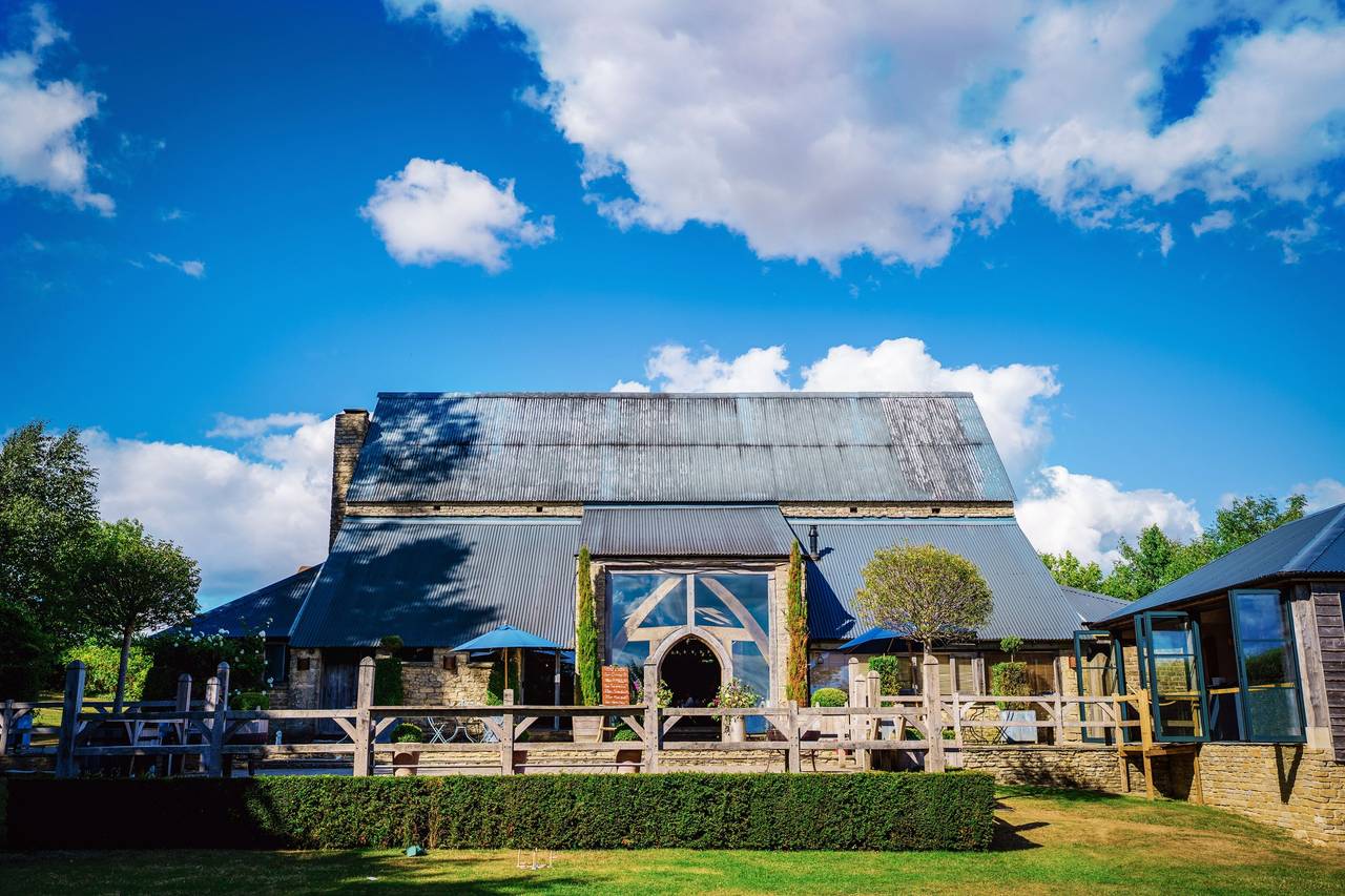 Cripps Barn Wedding Venue Cirencester, Gloucestershire | hitched.co.uk