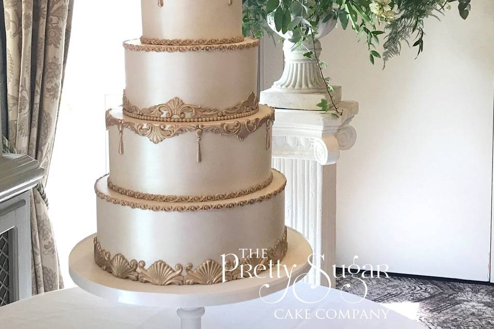 Shimmer gold wedding cake