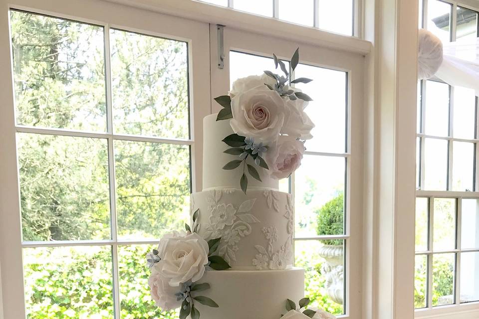 Sugar lace and florals wedding cake