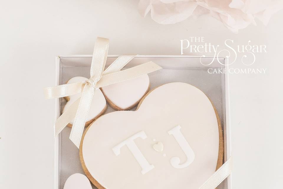 Blush & gold heart cookies wedding favours
