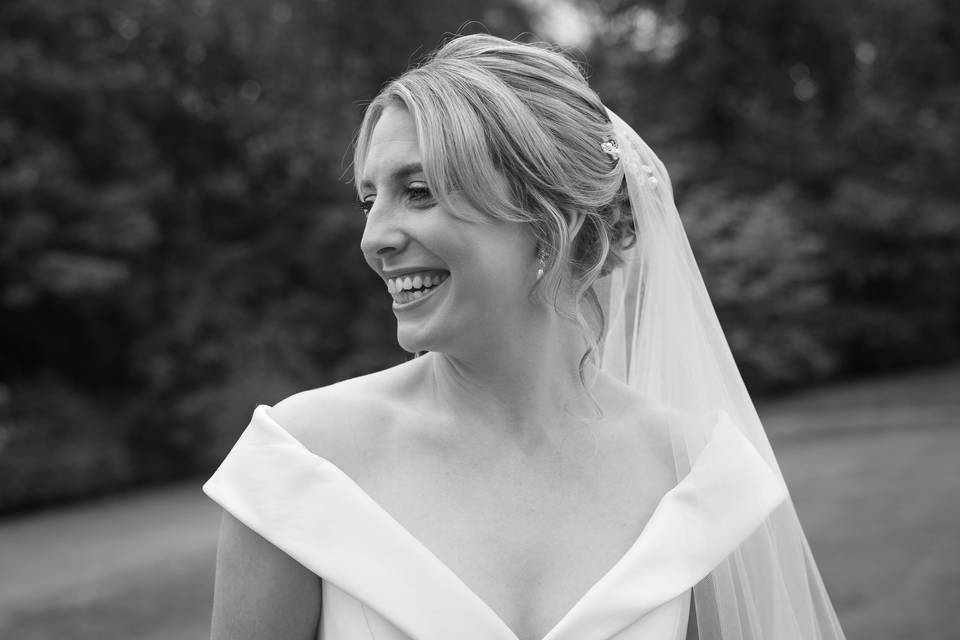 Bride at Nettlestead Place
