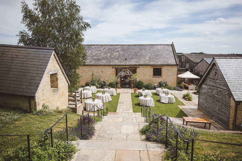 Upcote Cotswold outside dining