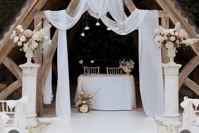 Outdoor ceremony