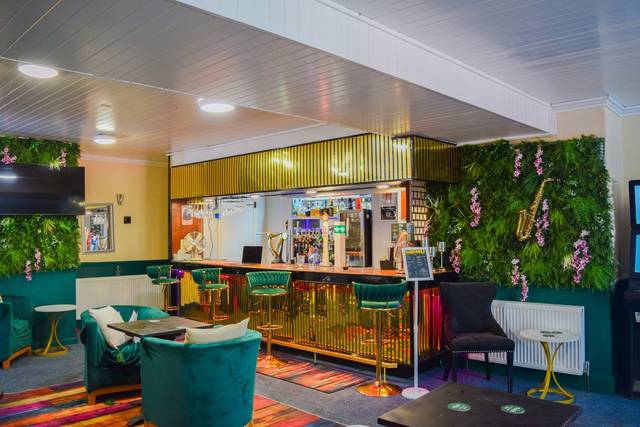 Private bar, up to 30