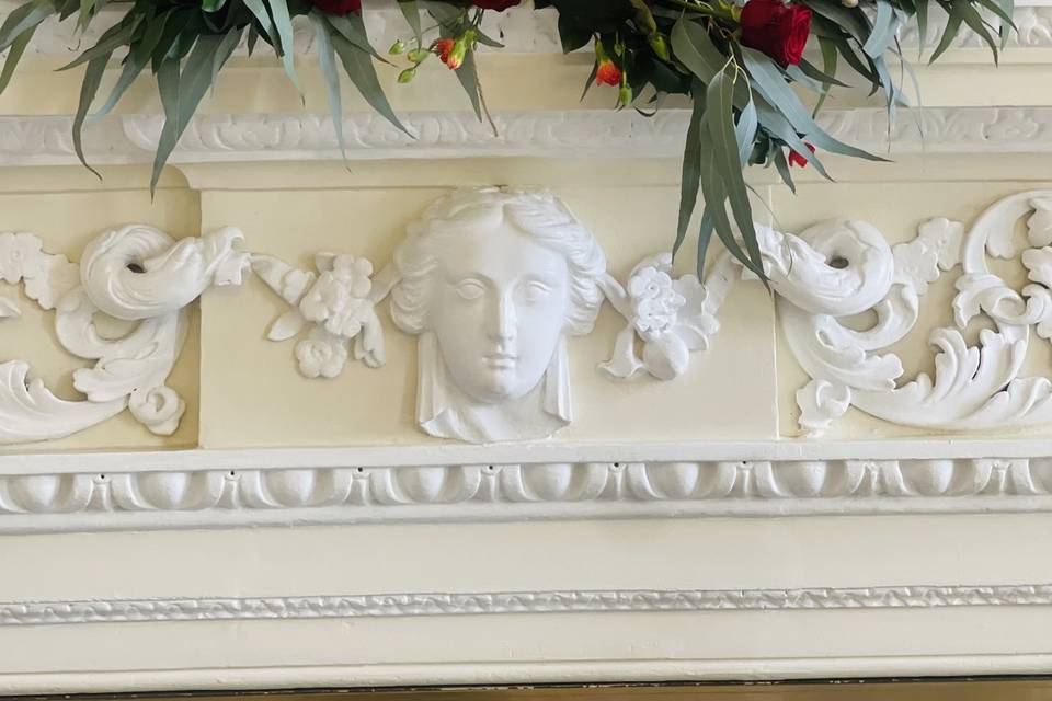 Mantelpiece floral spray