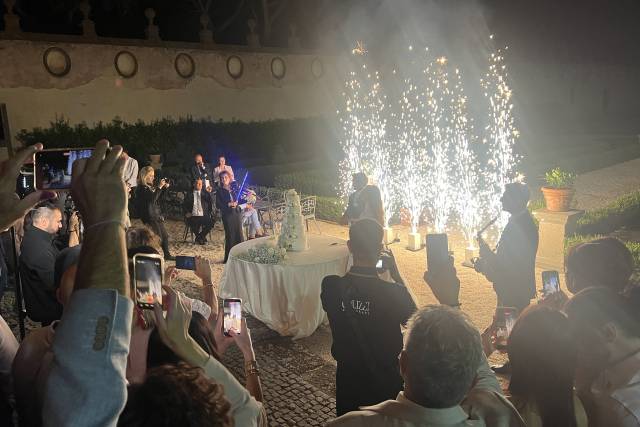 Cake cutting