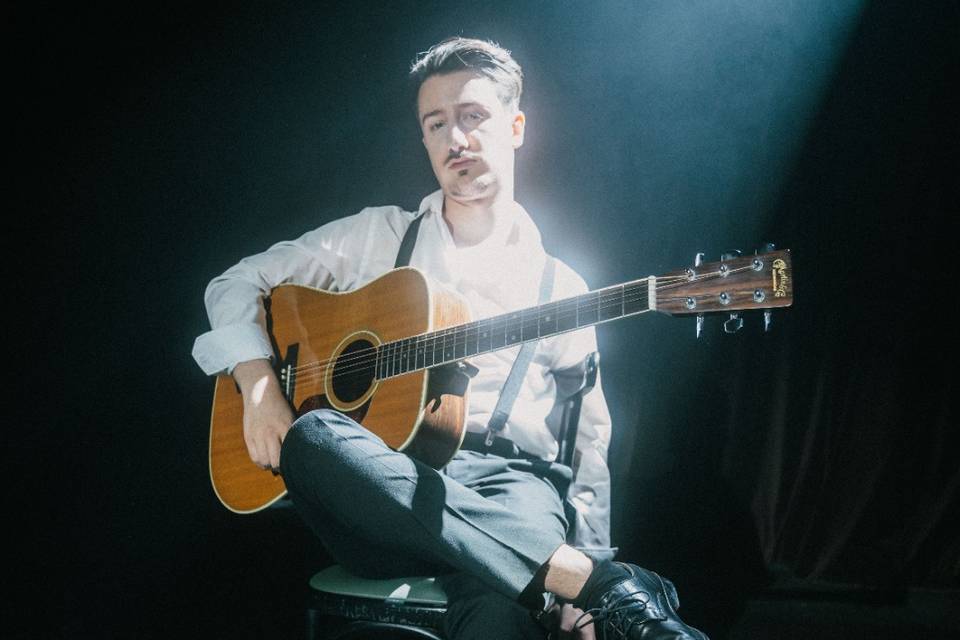 Gioele, guitar