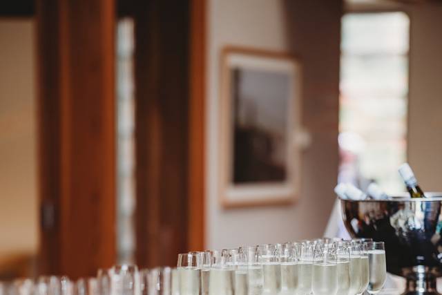 Welcome/Toast Drinks
