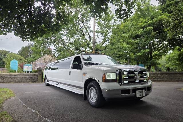 16 seats ford Hummer style
