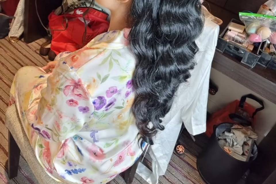 Bridal waves