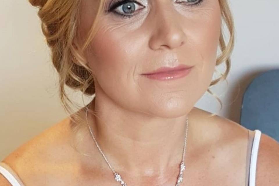 Bridal hair and makeup
